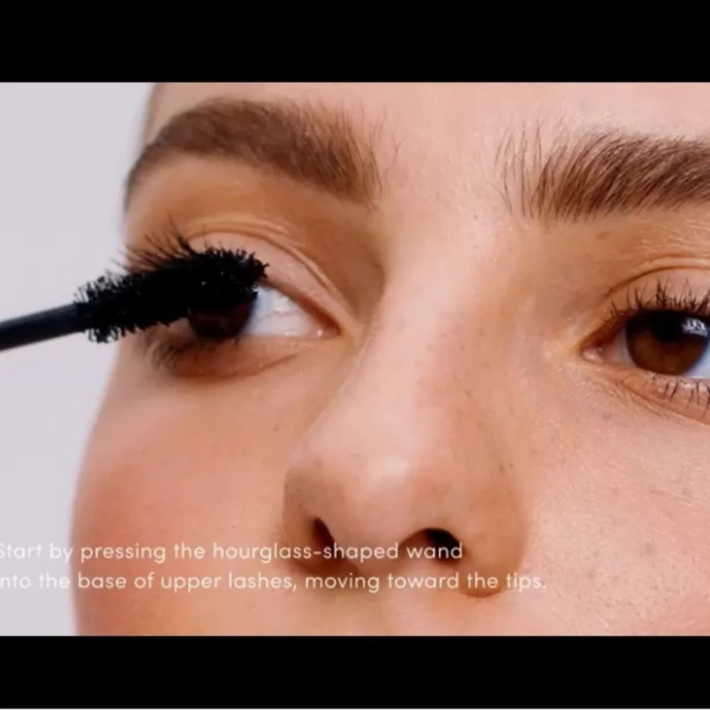 Beyond Lash™ Volumizing Mascara Mascara volumateur